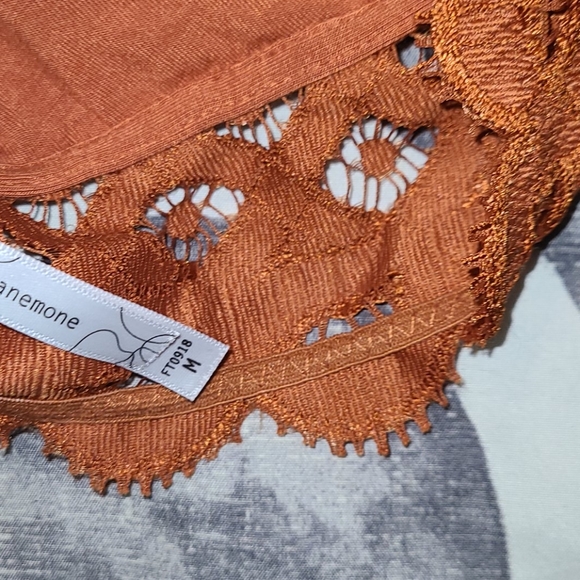 ANEMONE Bralette - Picture 3 of 3